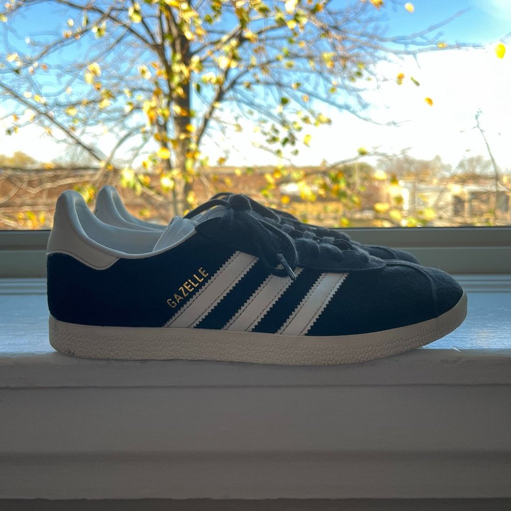 Adidas Gazelle Shoes Core Black / White / Gold Metallic (Size 8)